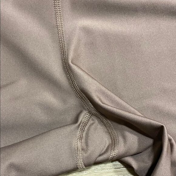 All in Motion Mauve Effortless Support High Rise 7/8 Leggings Size XL - Picture 8 of 13